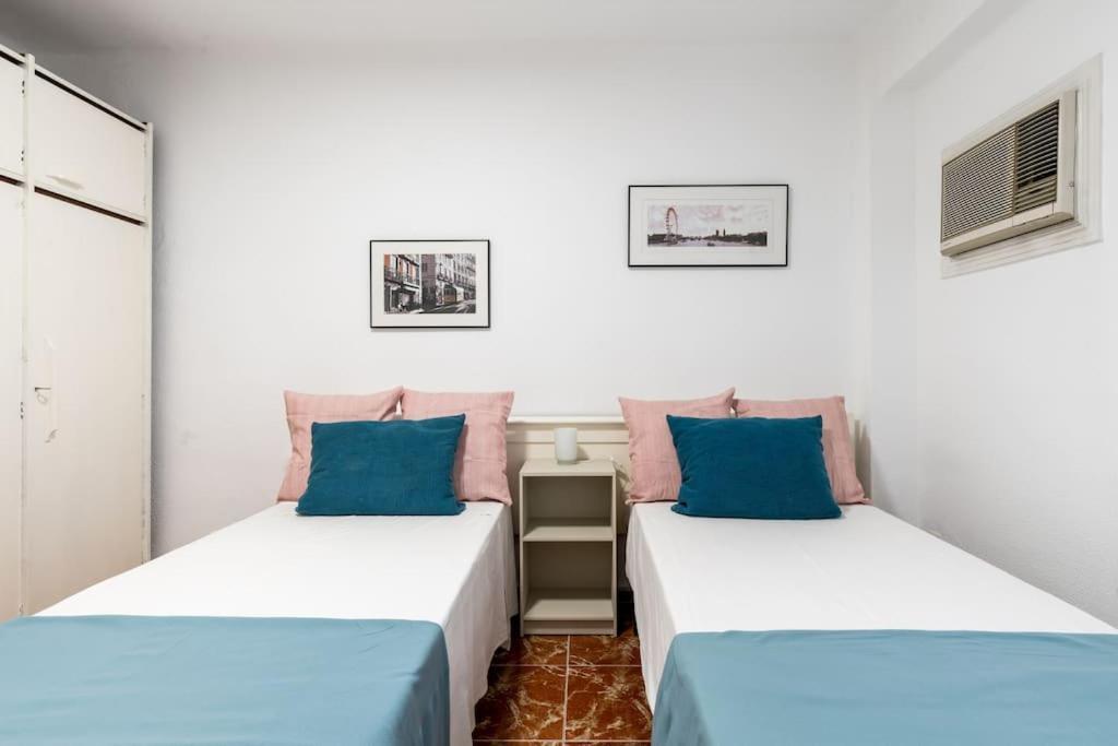 Santa Justa Urban Apartment Seville Exterior photo